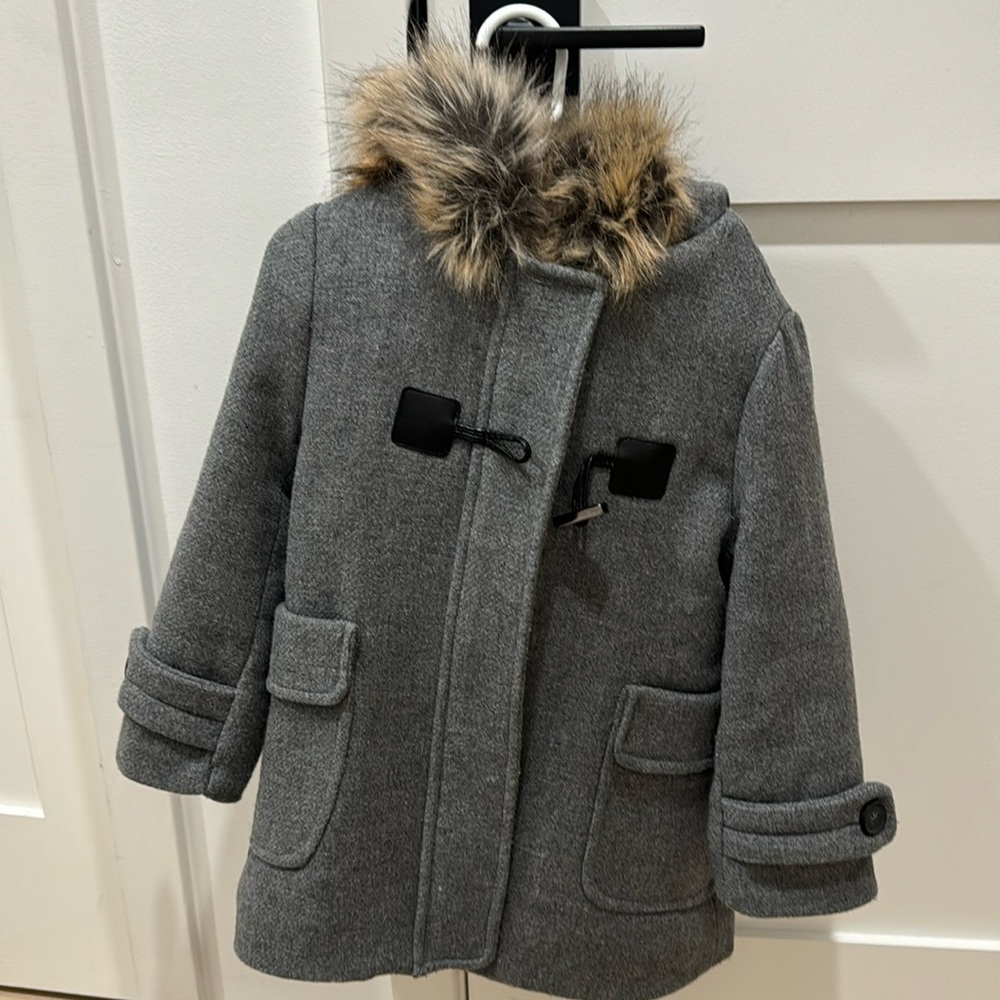 Great grey coat with fur lining